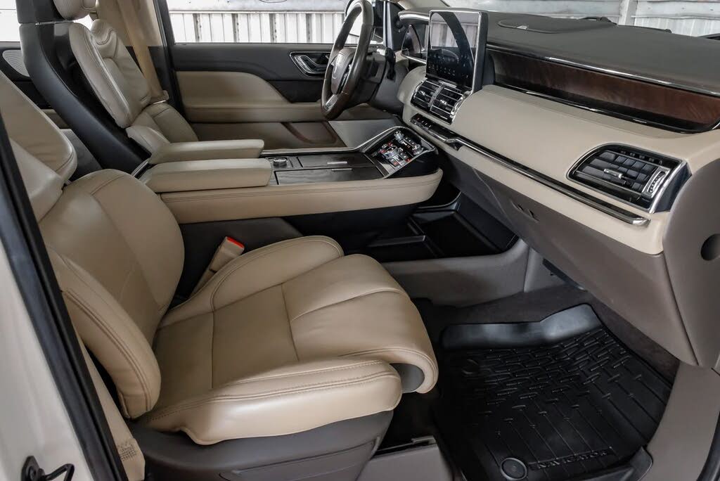 2022 Lincoln Navigator L Reserve