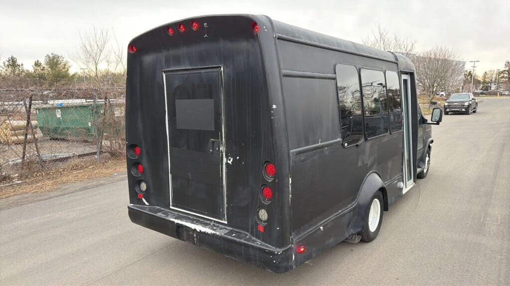 2022 Ford E-Series Chassis E-350 SD Cutaway RWD