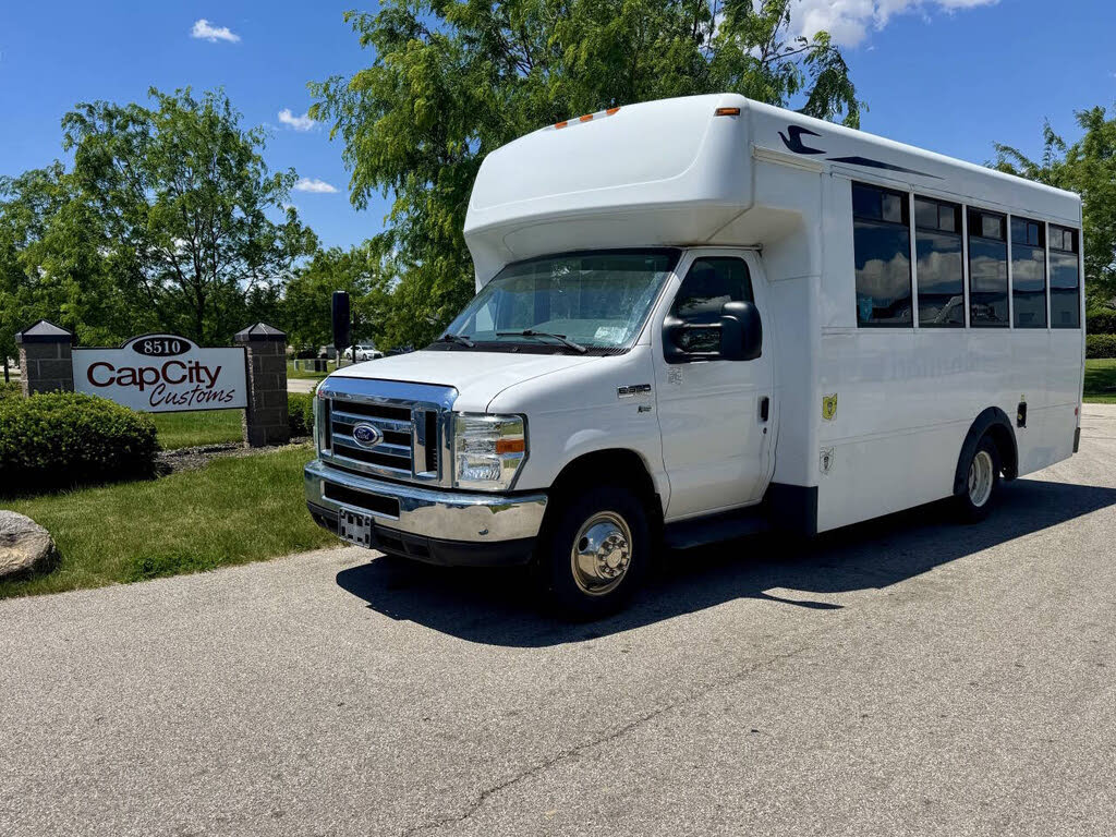Reliable 2016 Ford E-350 Super Duty 138 RWD Shuttle Bus
