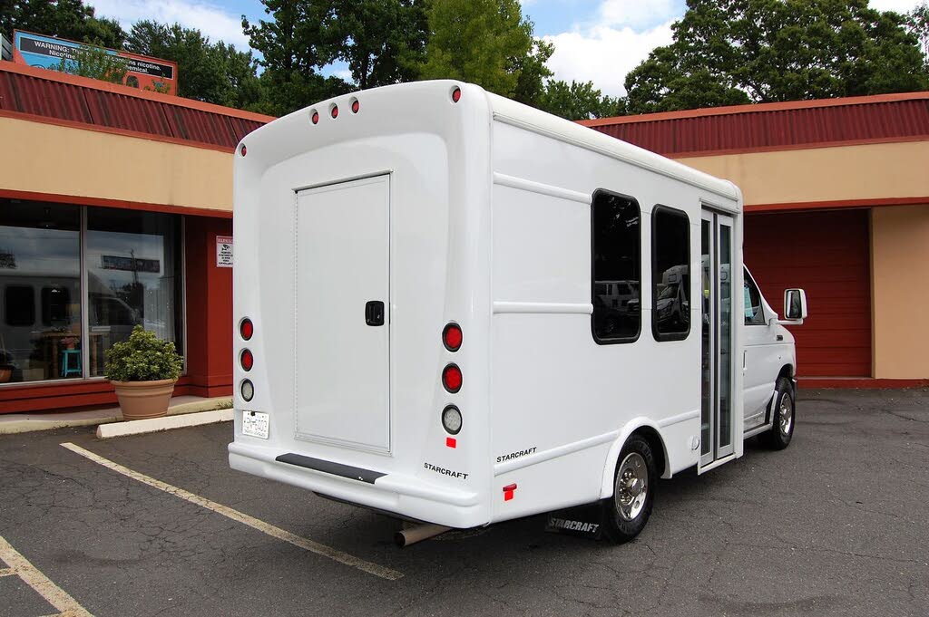 Reliable 2018 Ford E-Series E-350 Super Duty 138 RWD Shuttle Bus