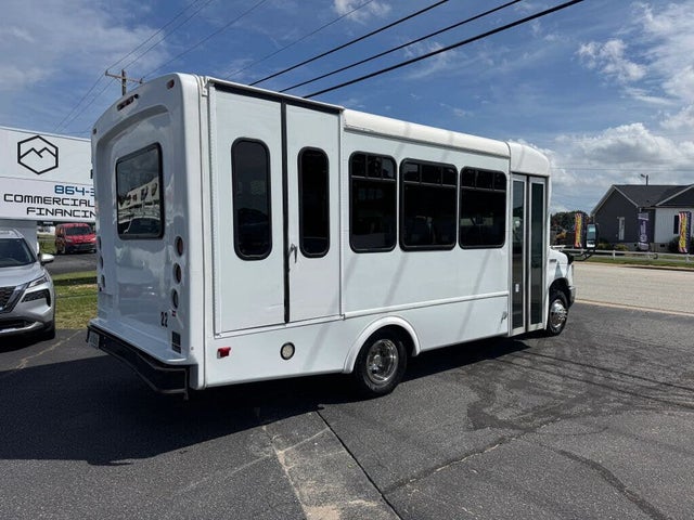2021 Ford E-350 SD Shuttle Bus – Reliable Fleet Vehicle