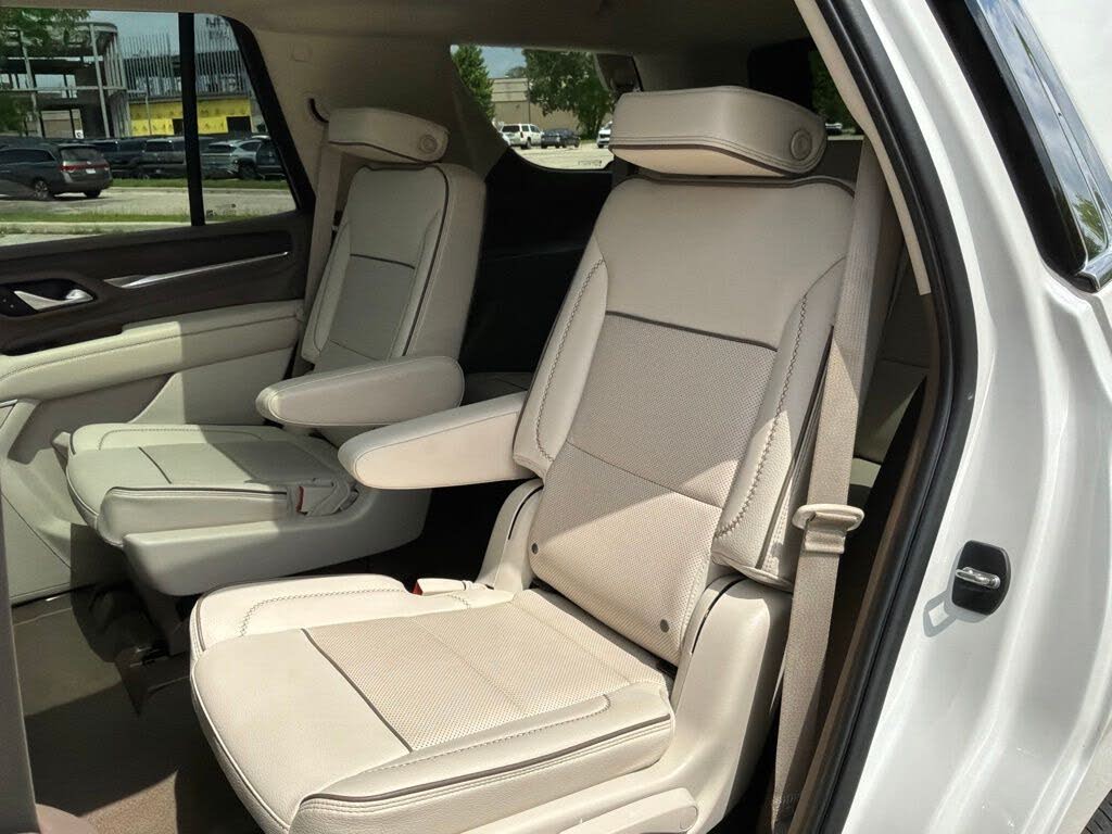 2022 GMC Yukon Denali 4WD – Premium Full-Size SUV