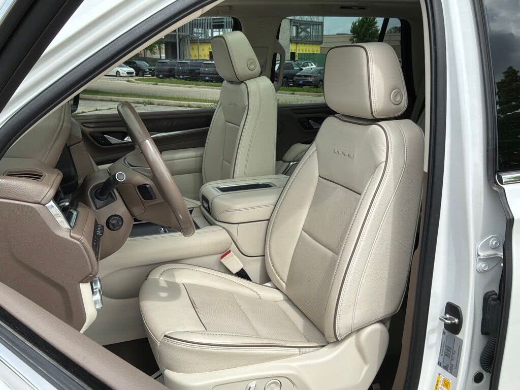 2022 GMC Yukon Denali 4WD – Premium Full-Size SUV