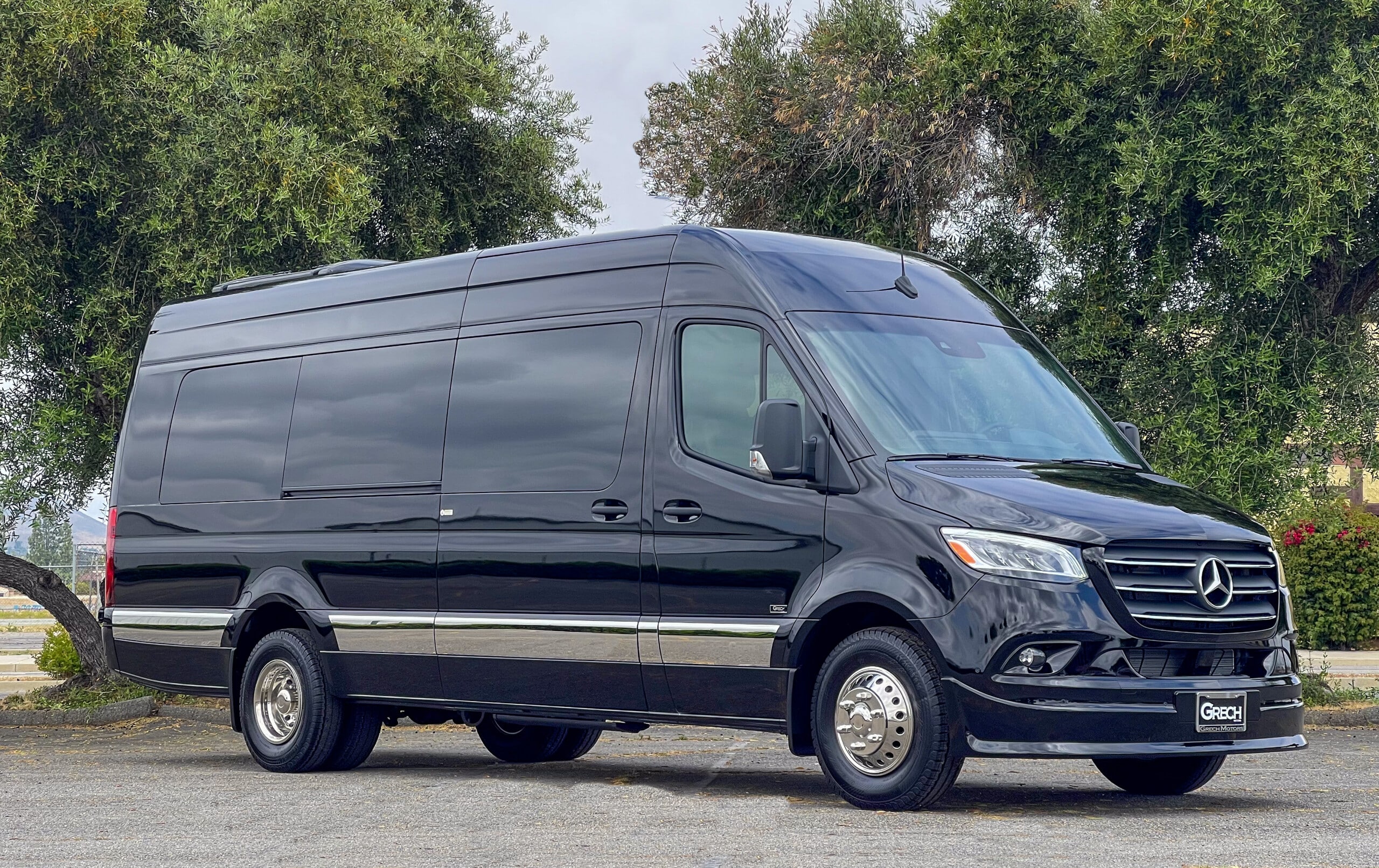 Luxury 2026 Executive Shuttle Sprinter 170 EXT