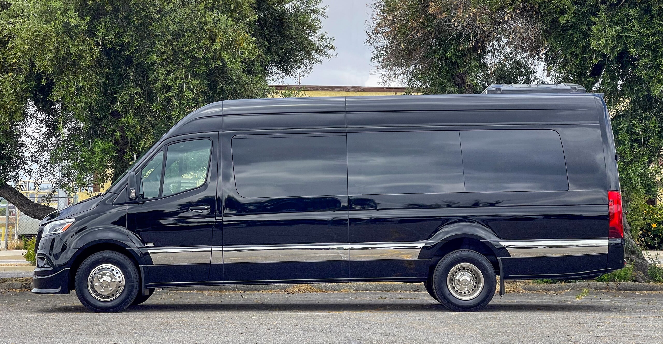 Luxury 2026 Executive Shuttle Sprinter 170 EXT