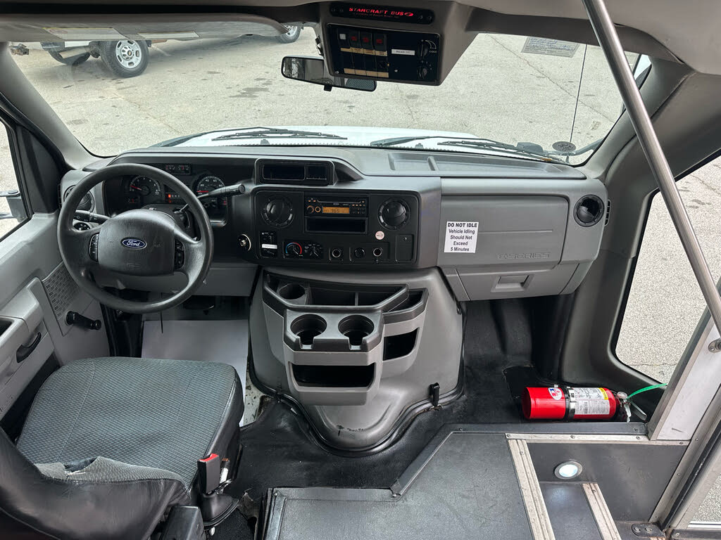 2018 Ford E-Series Chassis E-350 Super Duty Cutaway 138 RWD