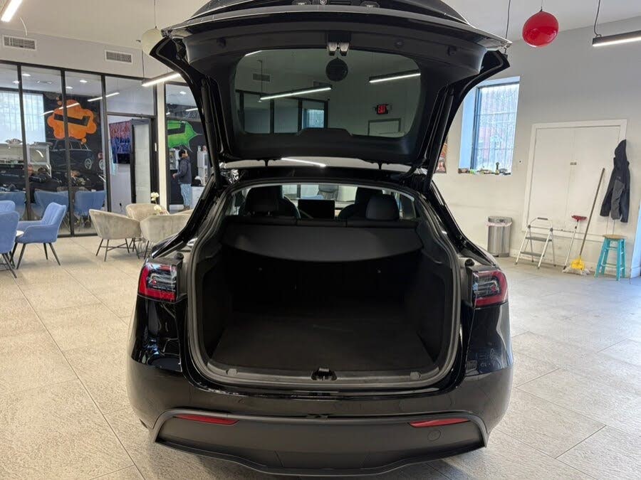 2023 Tesla Model Y Long Range AWD – Electric SUV