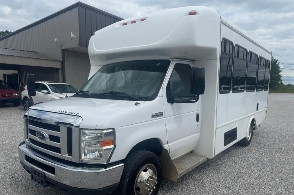 2016 Ford E-350 Super Duty Shuttle Bus with 6.8L V10 Engine