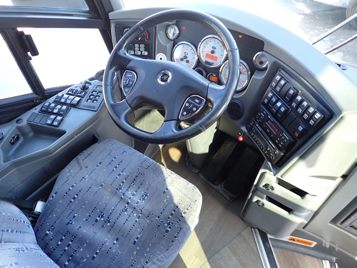 2016 MCI J4500 Highway Coach