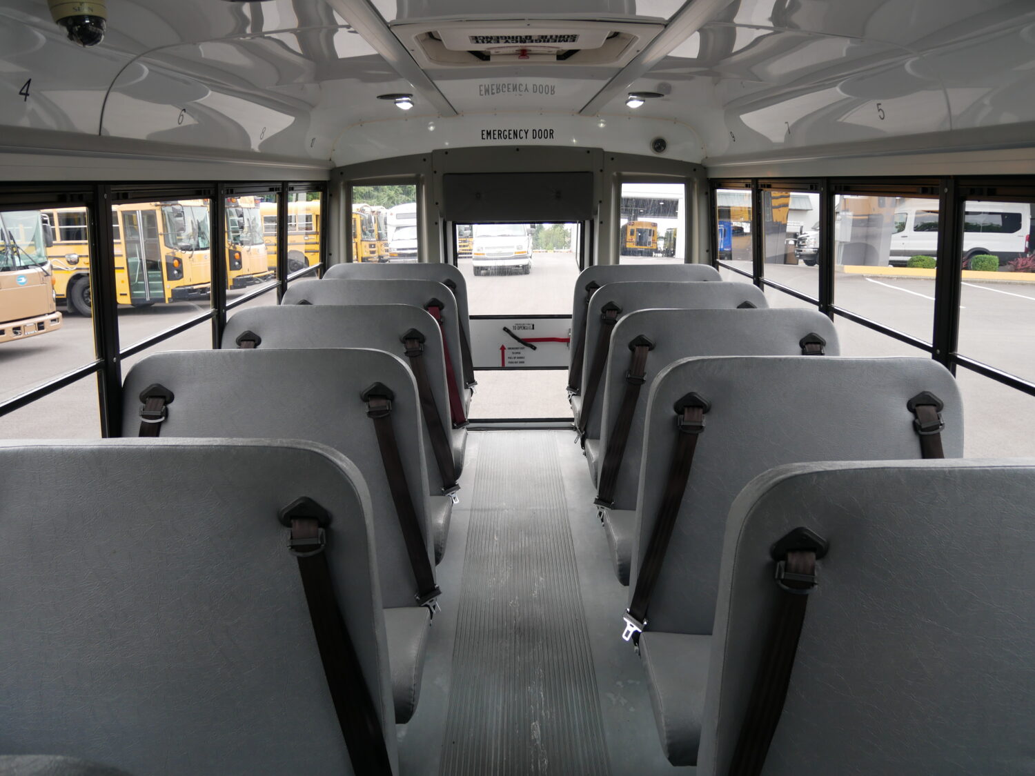 Reliable 2016 Chevrolet Girardin 20 Passenger Bus
