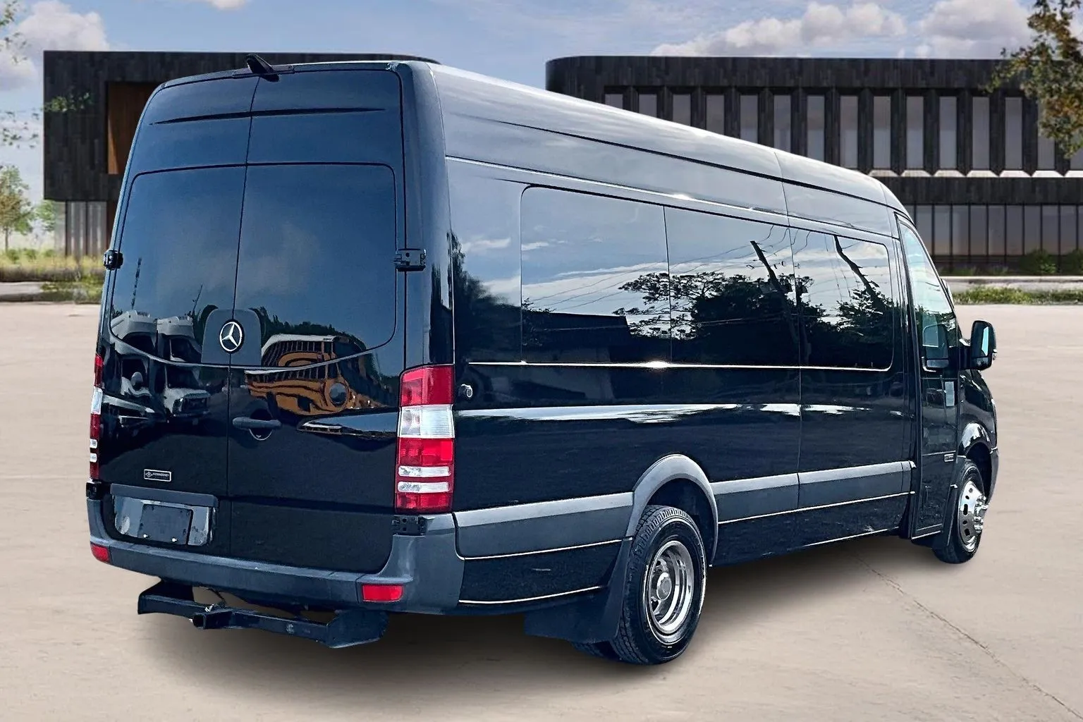 Reliable 2017 Mercedes-Benz Sprinter 14-Passenger Van