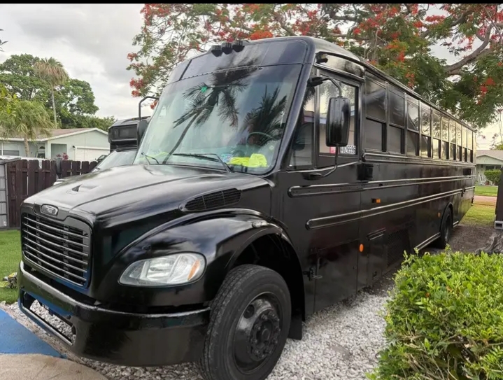 2007 Blue Bird Thomas Party Bus