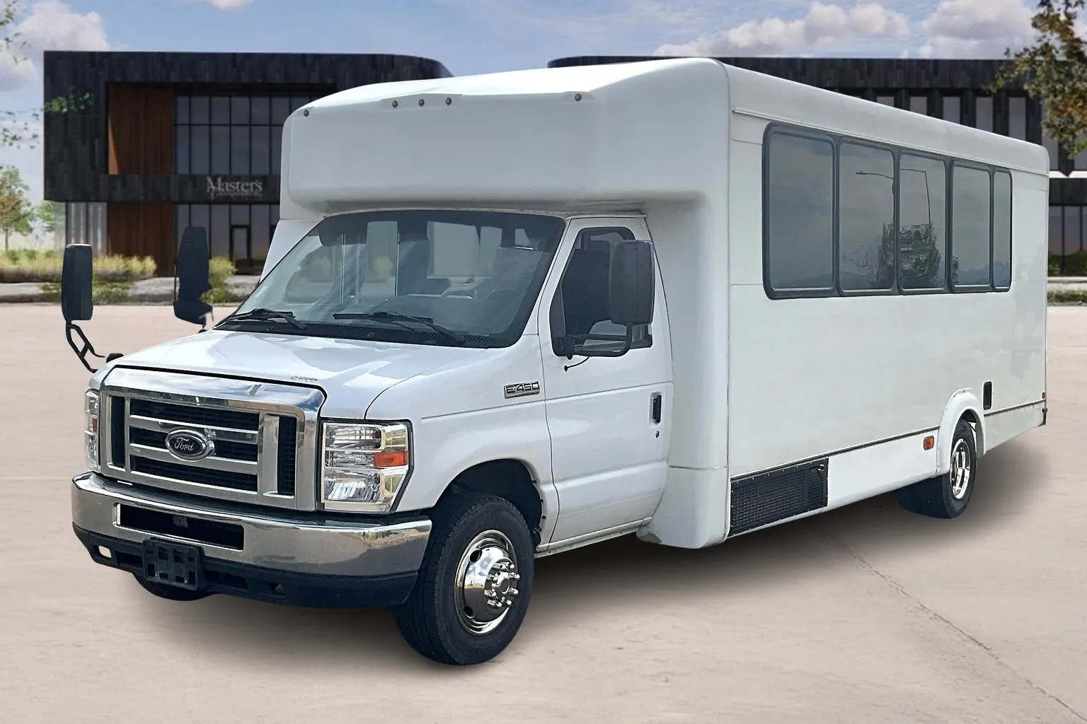 2018 Ford E450 Commercial Shuttle Bus with 6.8L Gas Engine