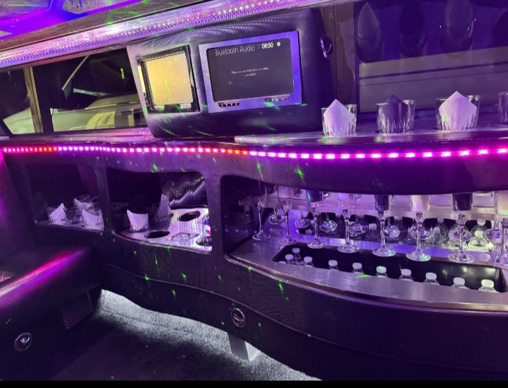 2013 Chrysler 300 Limousine