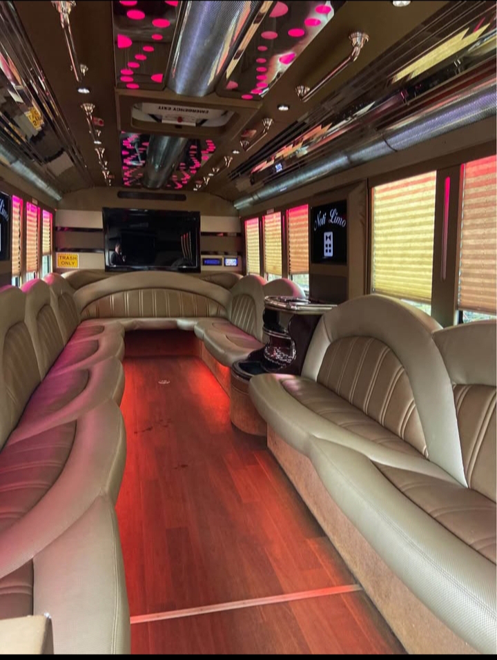 2014 Ford F-550 Party Bus