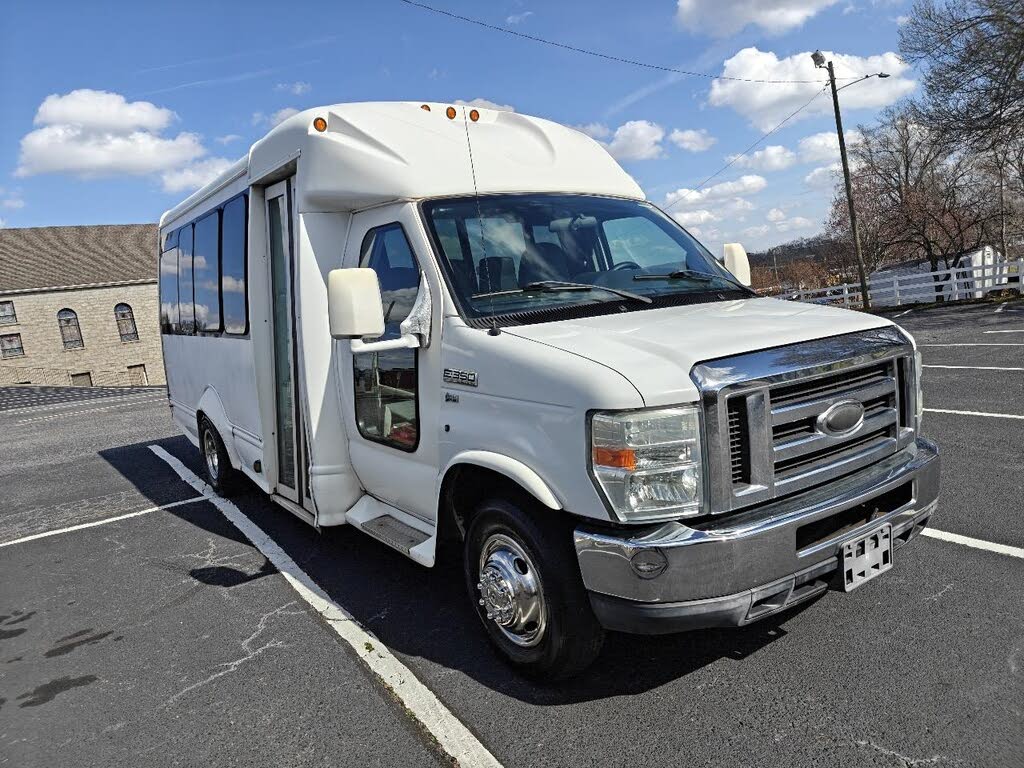 2015 Ford E-Series Chassis E-350 Super Duty 138 Cutaway RWD