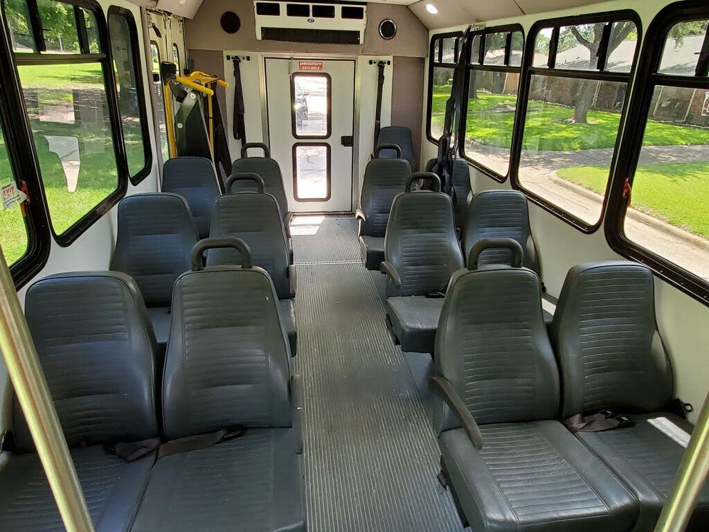 2016 Ford E-Series Chassis E-350 Super Duty 138 Cutaway RWD