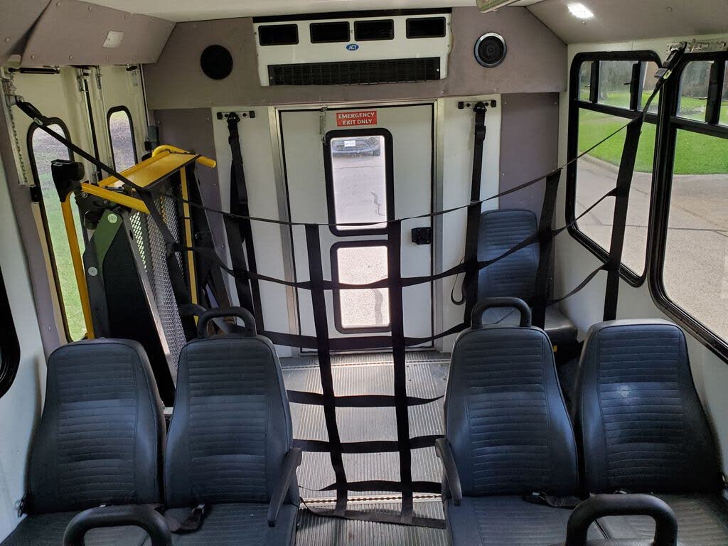 2016 Ford E-Series Chassis E-350 Super Duty 138 Cutaway RWD