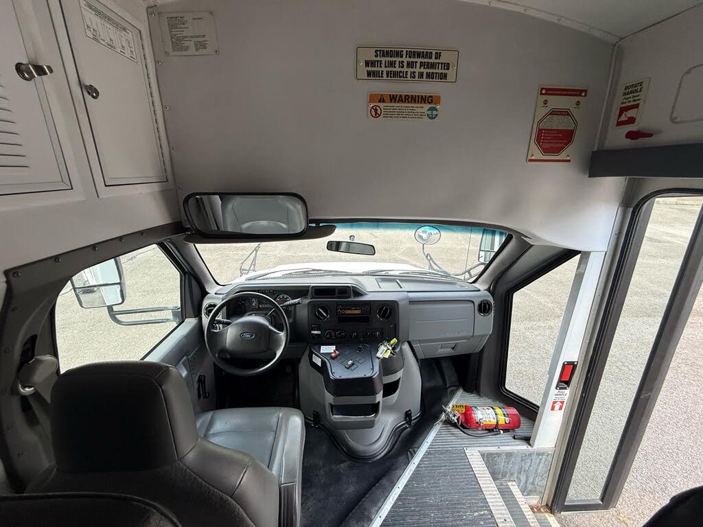2019 Ford E-Series Chassis E-350 Super Duty 138 Cutaway RWD
