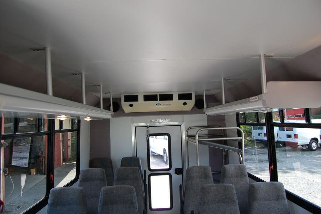 2016 Ford E-Series Chassis E-350 Super Duty 138 Cutaway RWD