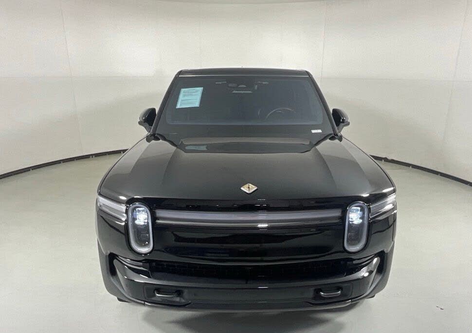 2025 Rivian R1S Ascend Tri Max Motor AWD