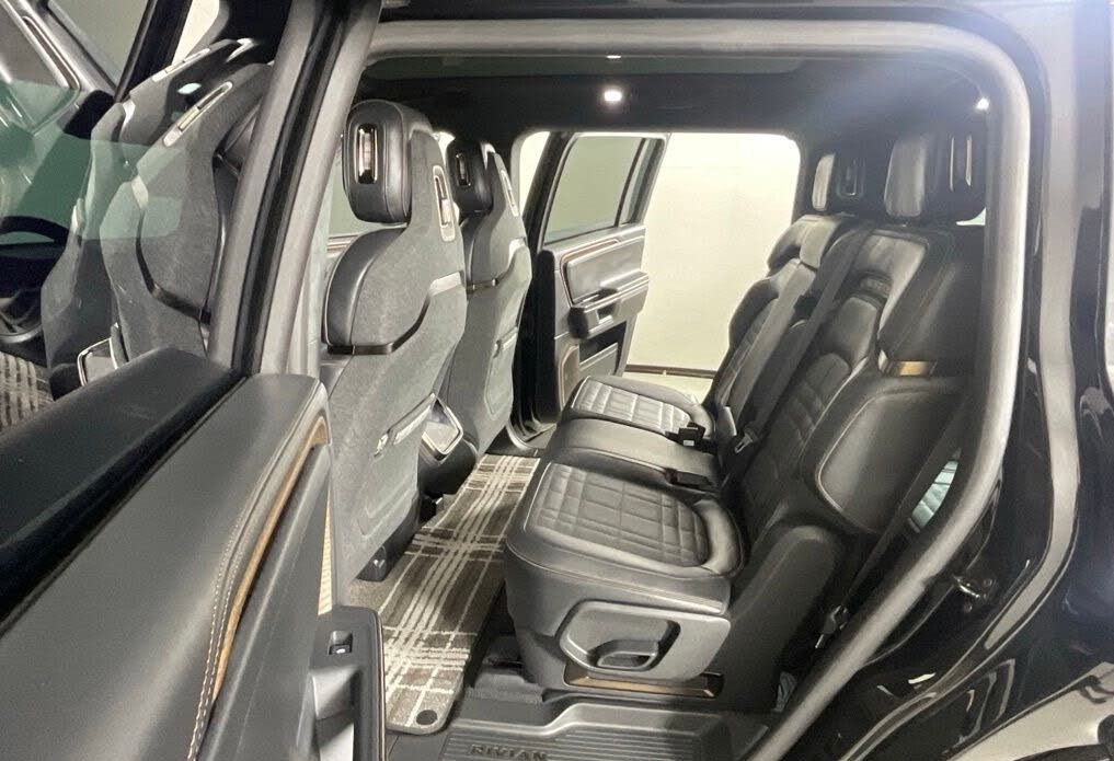2025 Rivian R1S Ascend Tri Max Motor AWD