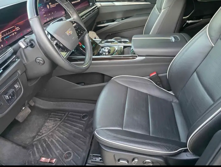 2025 Cadillac Escalade ESV SUV