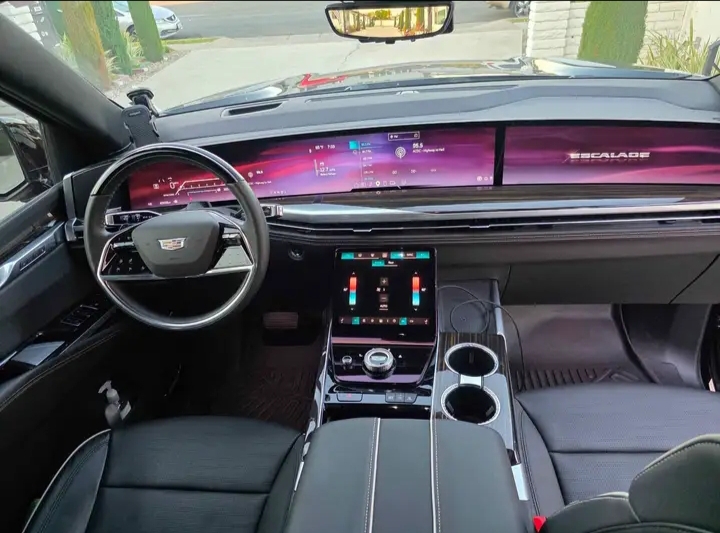 2025 Cadillac Escalade ESV SUV