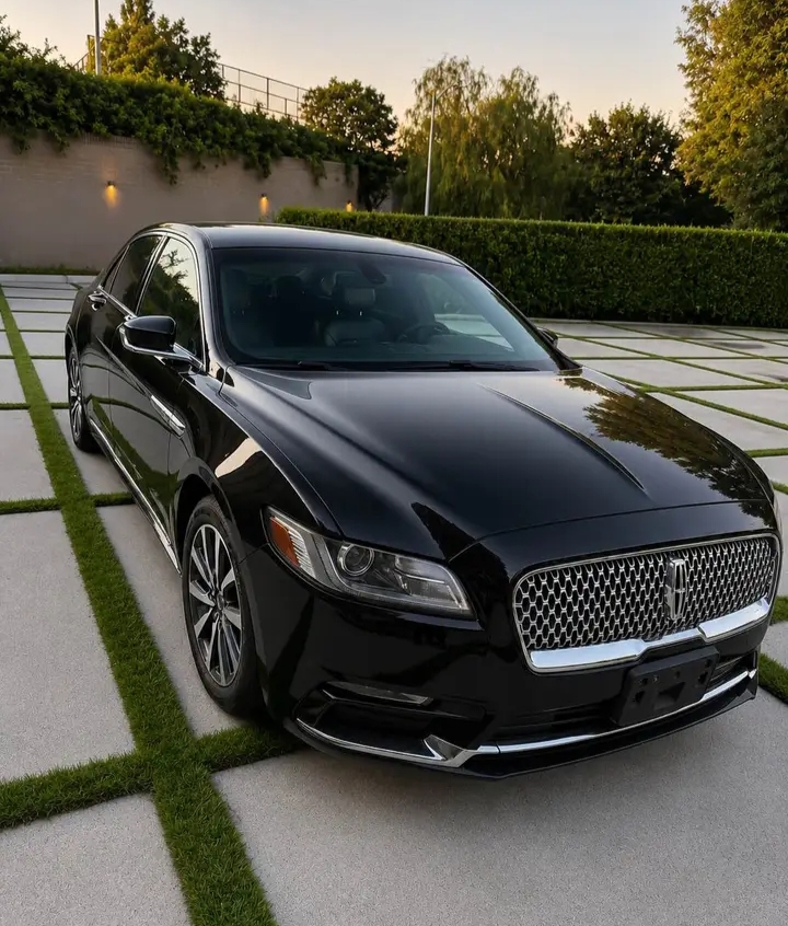 2017 Lincoln Continental Sedan
