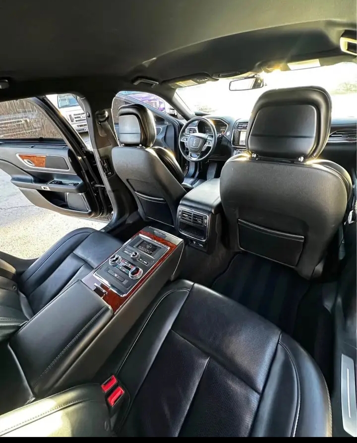 2017 Lincoln Continental Sedan
