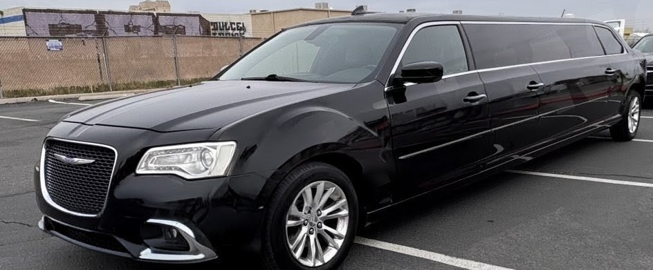 2020 Chrysler 300 Limousine