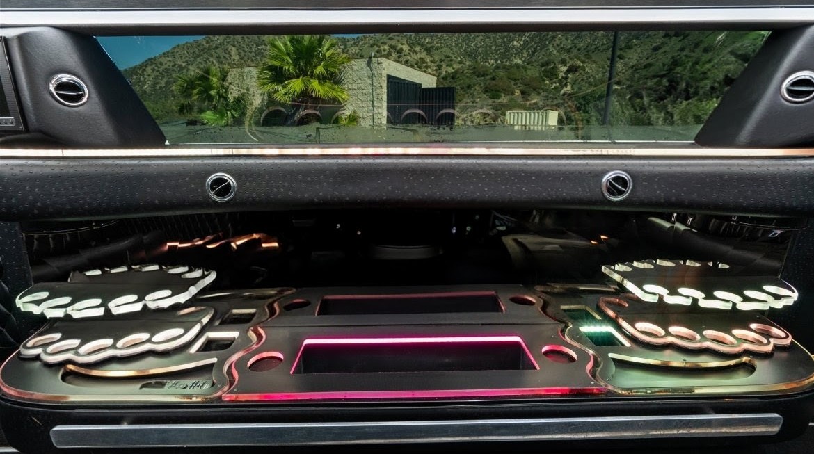 2020 Chrysler 300 Limousine