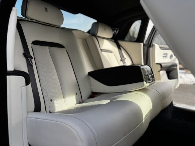 2023 Rolls-Royce Ghost Black Badge AWD-Sedan
