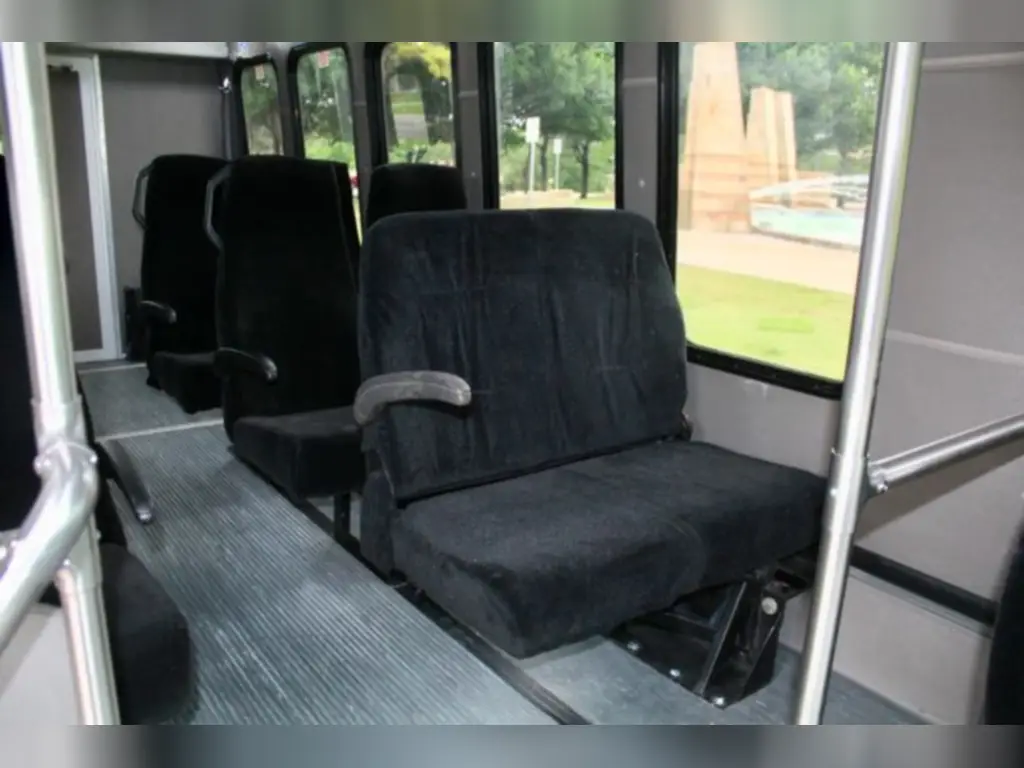 Reliable 2017 Ford E450 15 Passenger Shuttle Bus