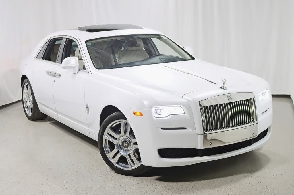 2016 Rolls-Royce Ghost – Luxury Sedan