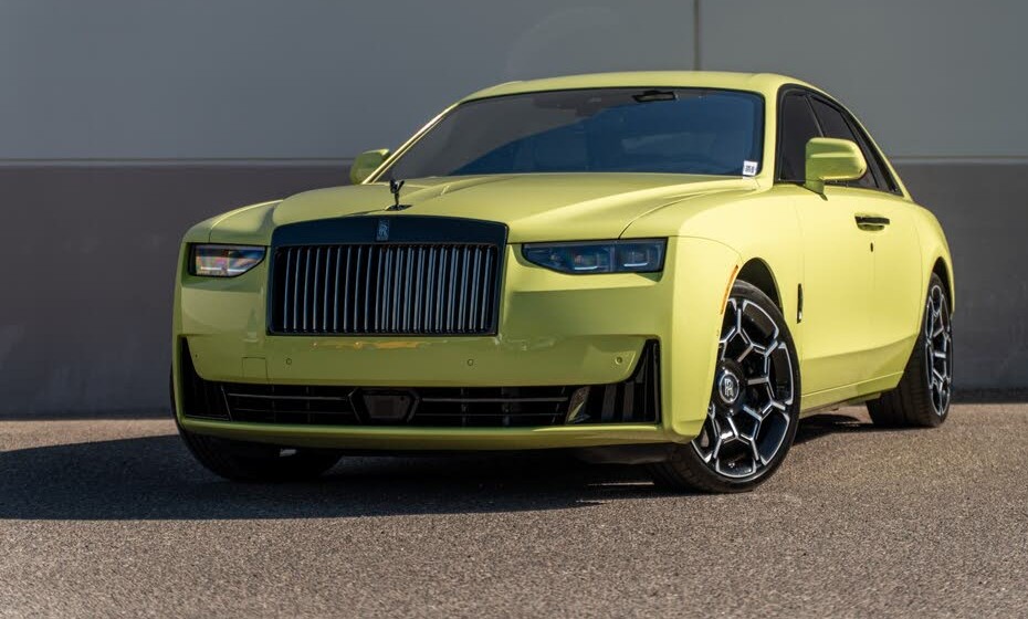 2025 Rolls-Royce Ghost Black Badge — Luxury Sedan