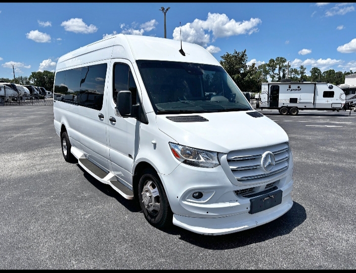 2022 Mercedes Benz Sprinter