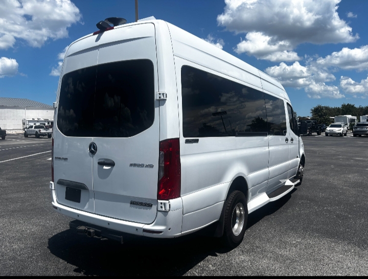 2022 Mercedes Benz Sprinter