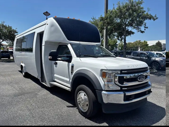 2022 Ford F-550 Shuttle Bus