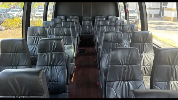 2022 Ford F-550 Shuttle Bus