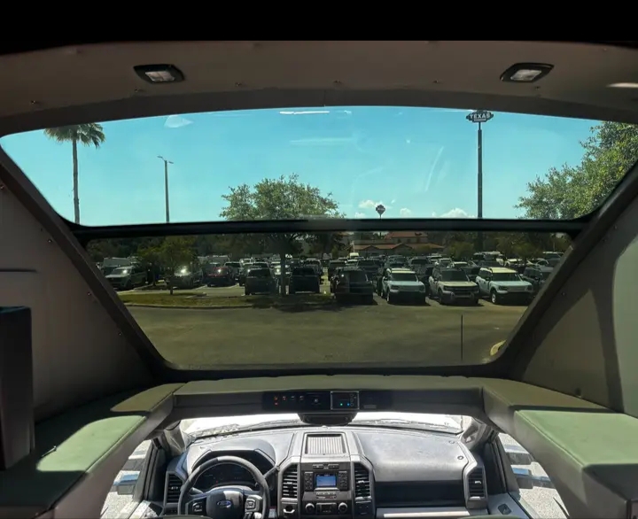 2022 Ford F-550 Shuttle Bus