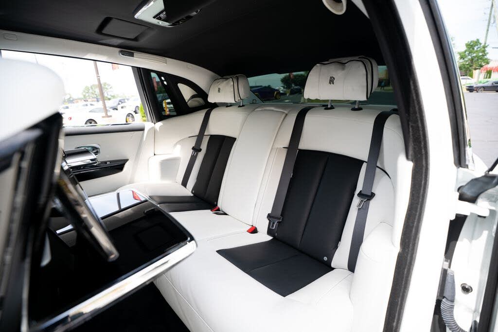 2022 Rolls-Royce Phantom with 563 HP V12 Engine