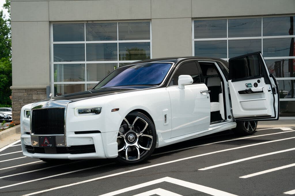 2022 Rolls-Royce Phantom with 563 HP V12 Engine