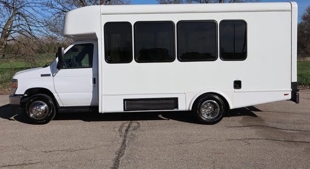 2023 Ford E-450