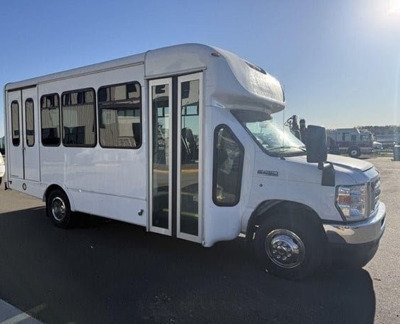 2021 Ford E-450