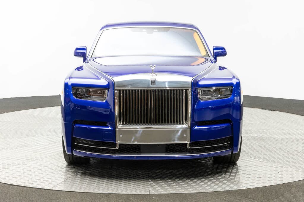 2023 Rolls-Royce Phantom RWD – Exclusive Luxury with V12 Power
