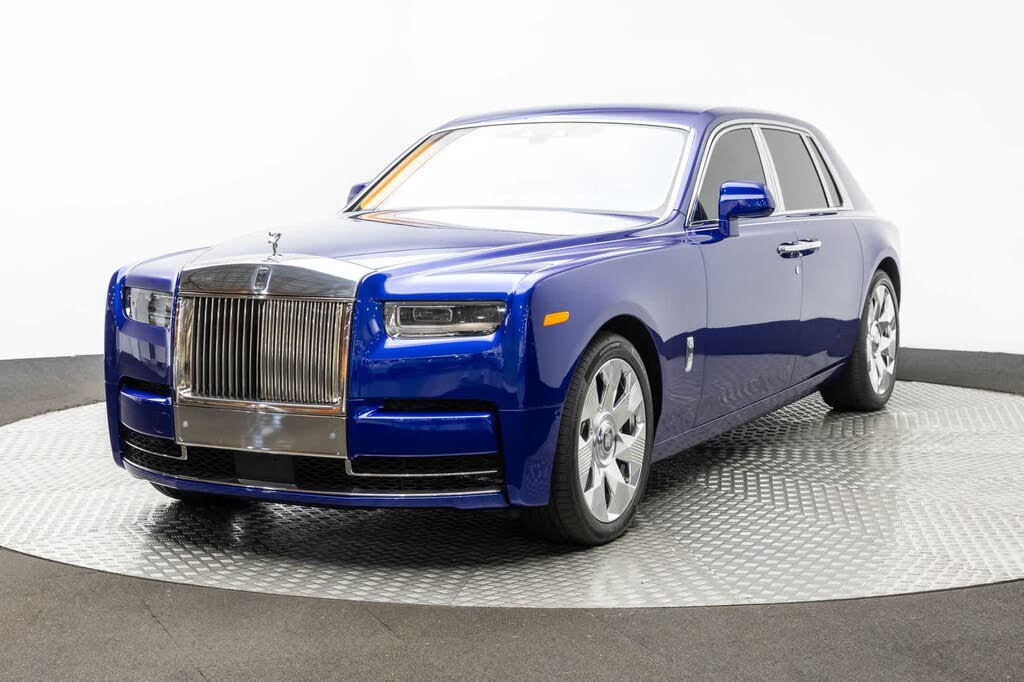 2023 Rolls-Royce Phantom RWD – Exclusive Luxury with V12 Power