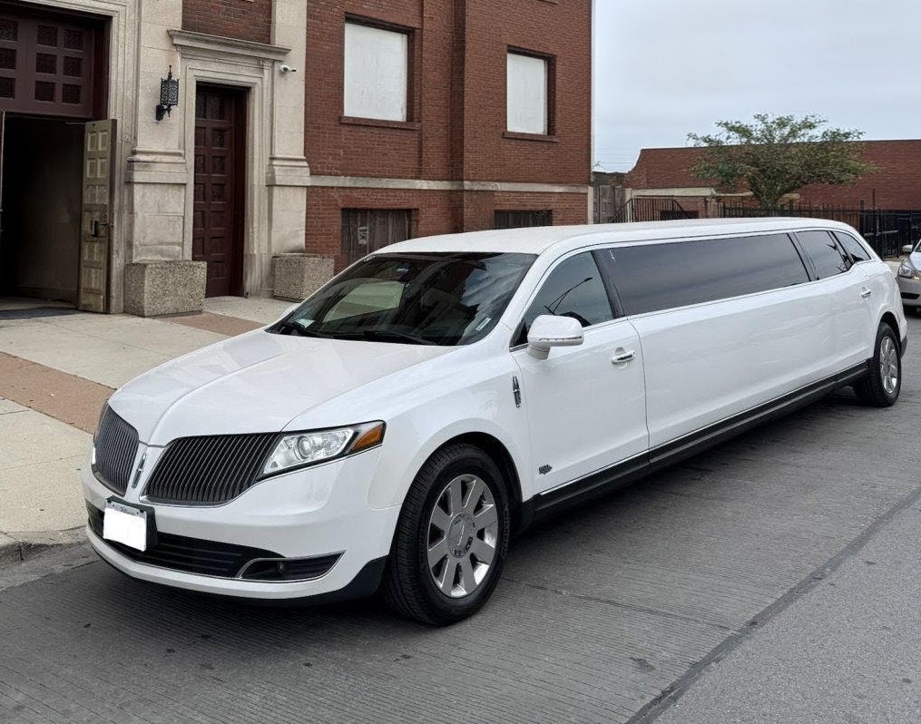 2016 Lincoln MKT Executive Limo