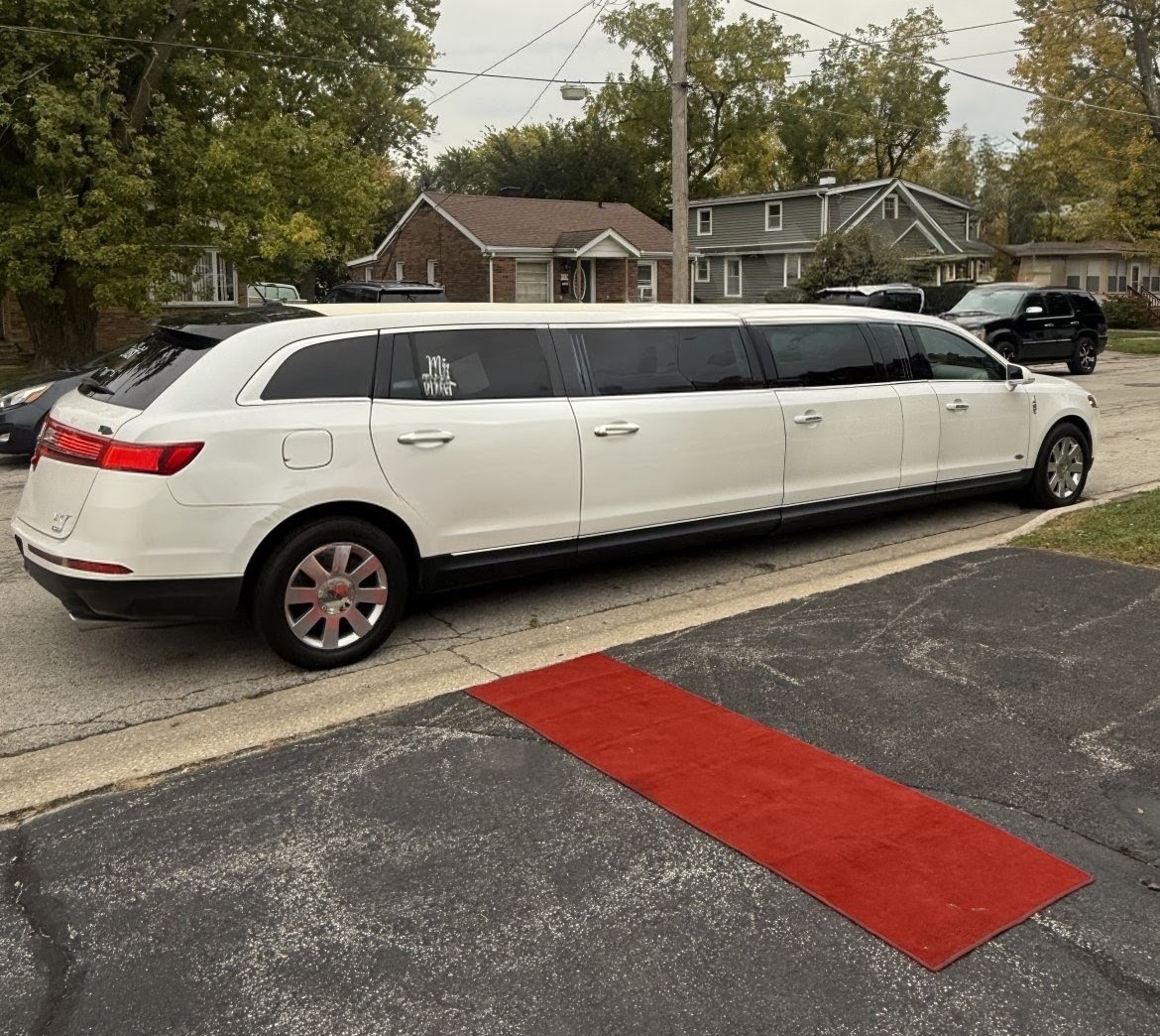2016 Lincoln MKT Executive Limo