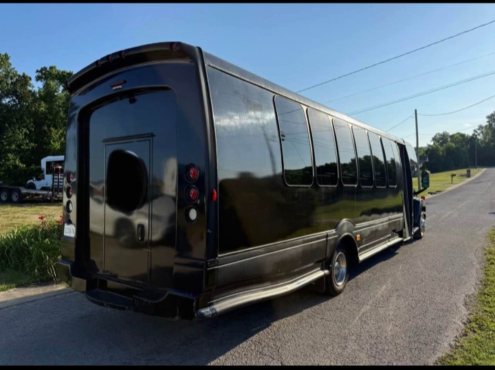 2009 Ford F-550 Party Bus